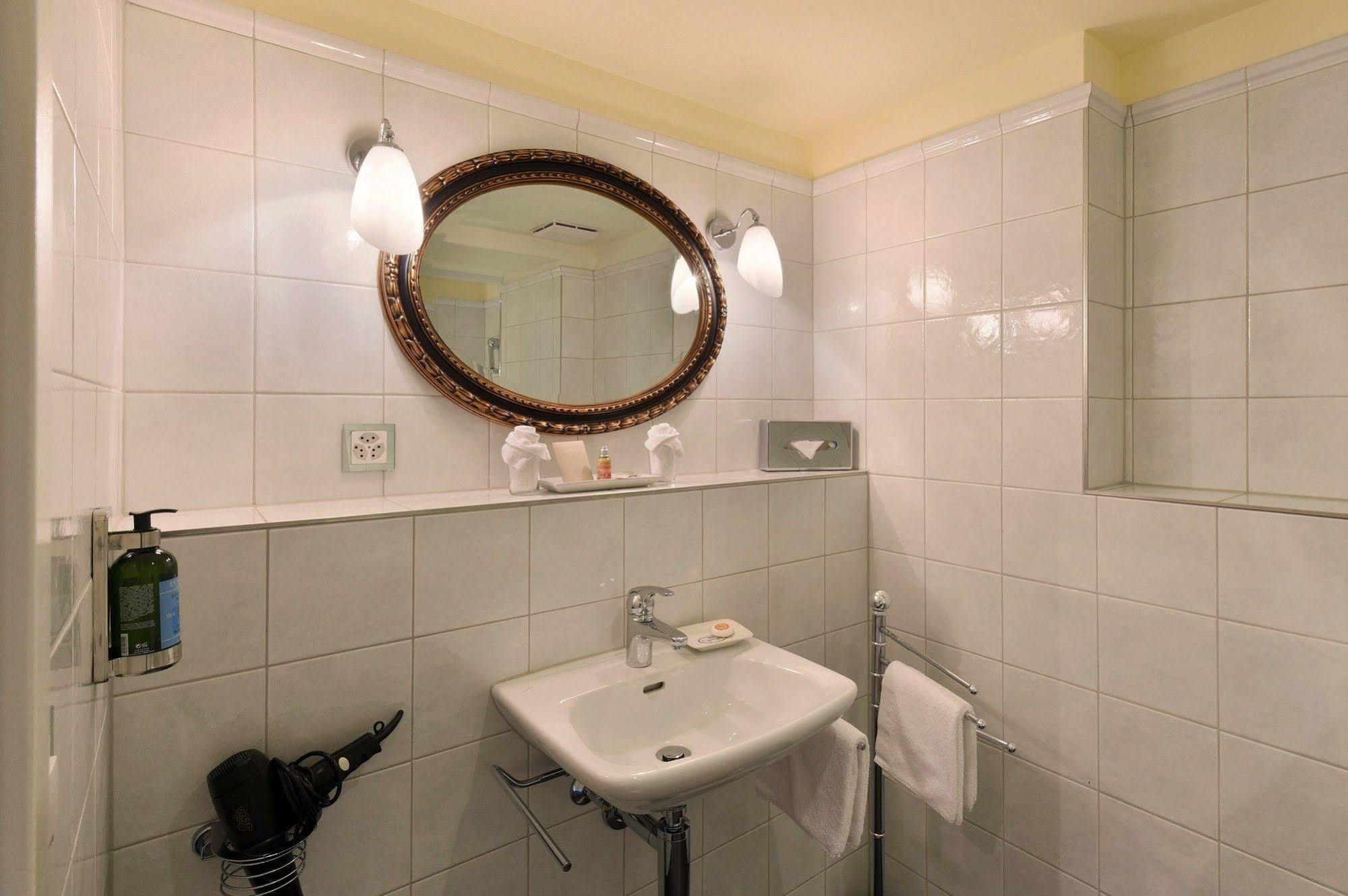 Romantik Hotel Schwan Horgen Buitenkant foto