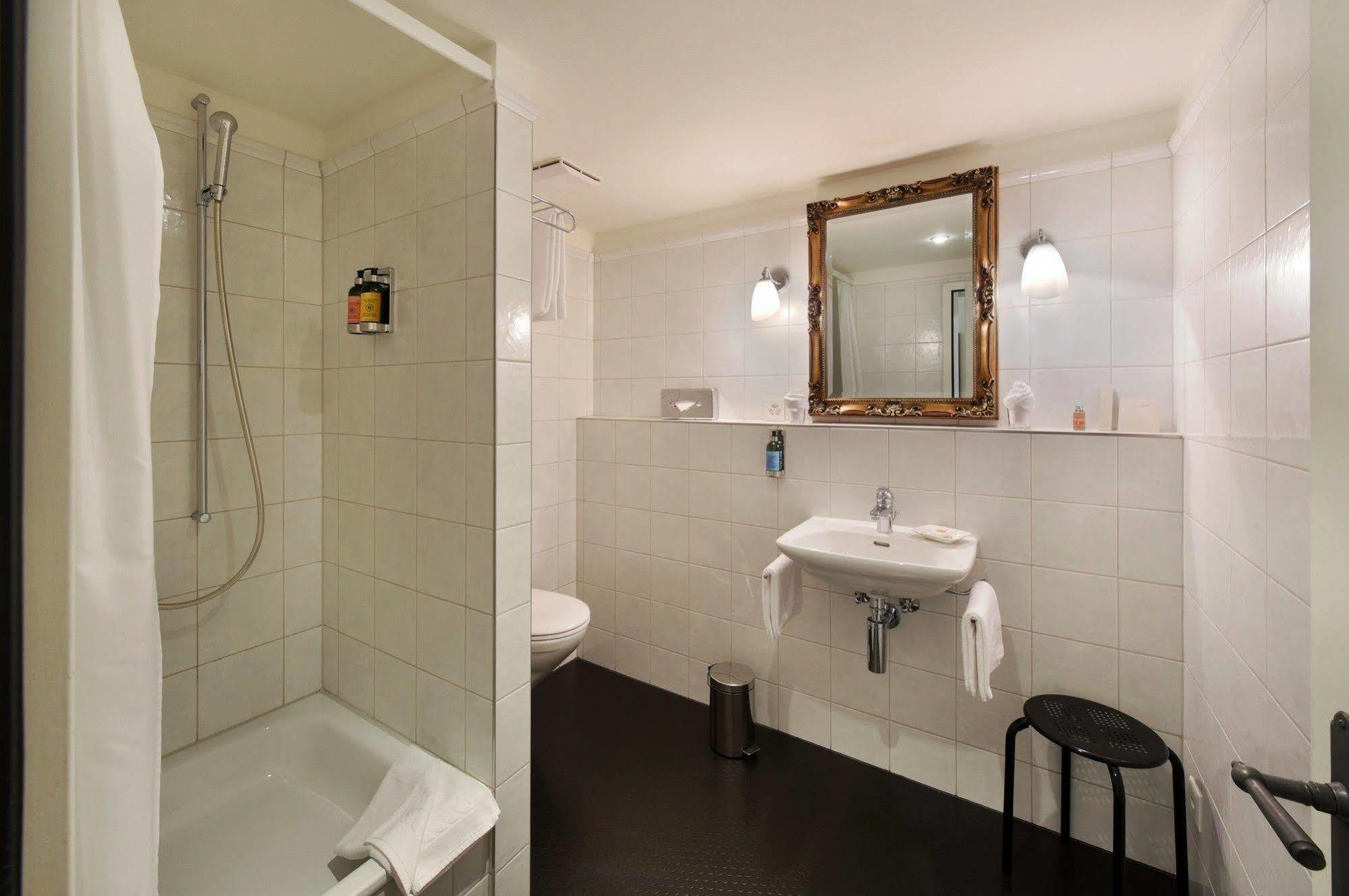 Romantik Hotel Schwan Horgen Buitenkant foto