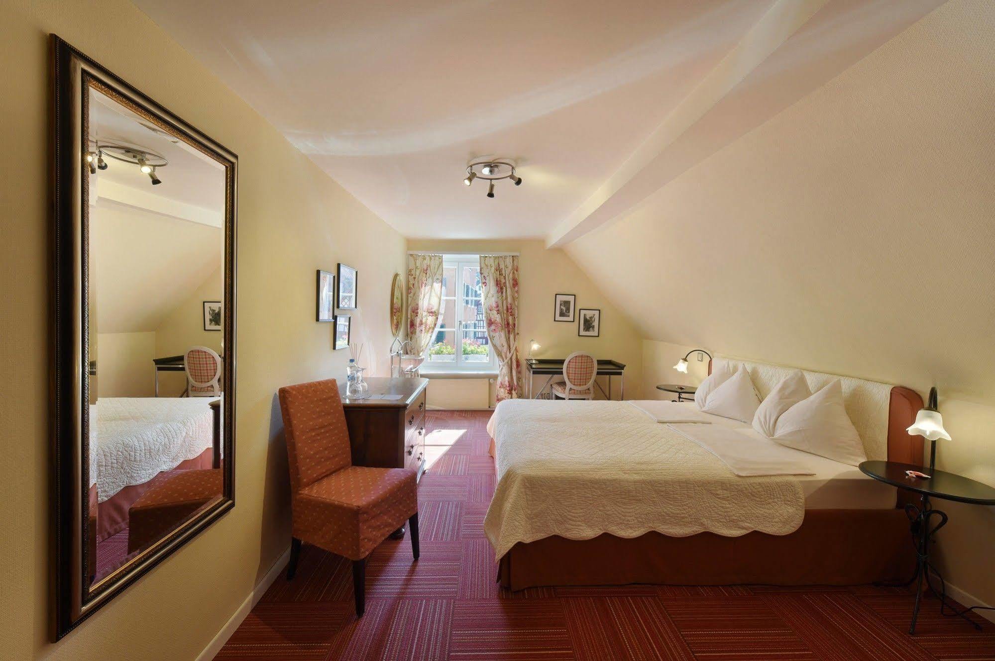Romantik Hotel Schwan Horgen Buitenkant foto